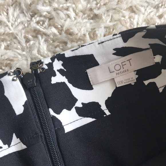 LOFT Skirt - Picture 3 of 6